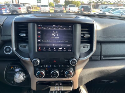 2021 RAM 1500 Laramie Crew Cab 4x2 5'7" Box