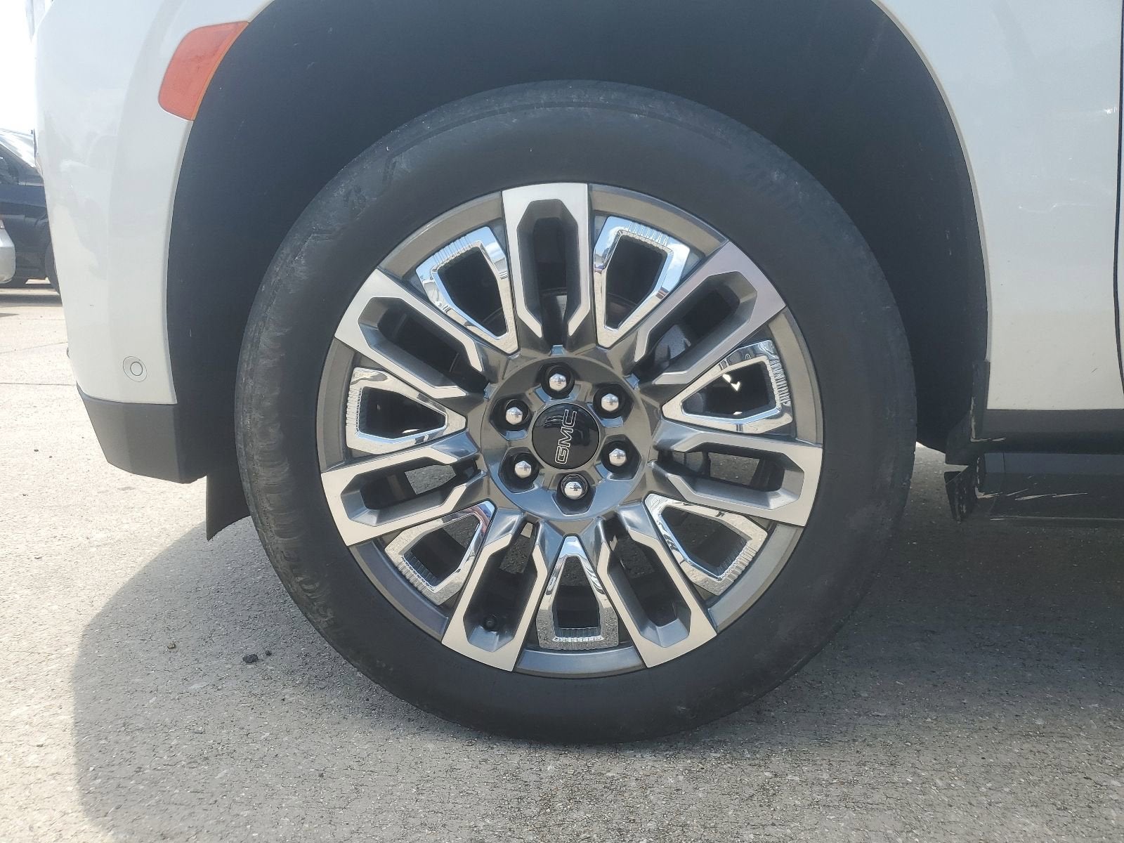 2024 GMC Yukon Denali Ultimate