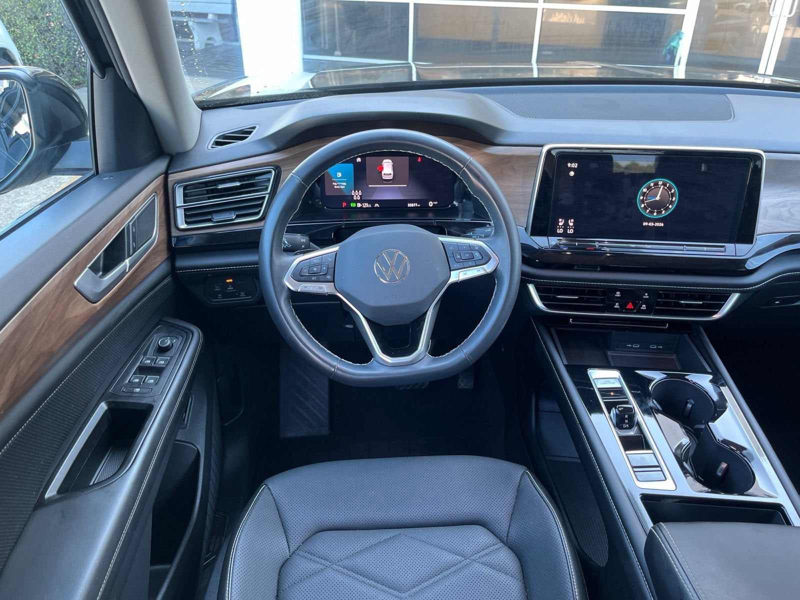 2024 Volkswagen Atlas 2.0T SE w/Technology