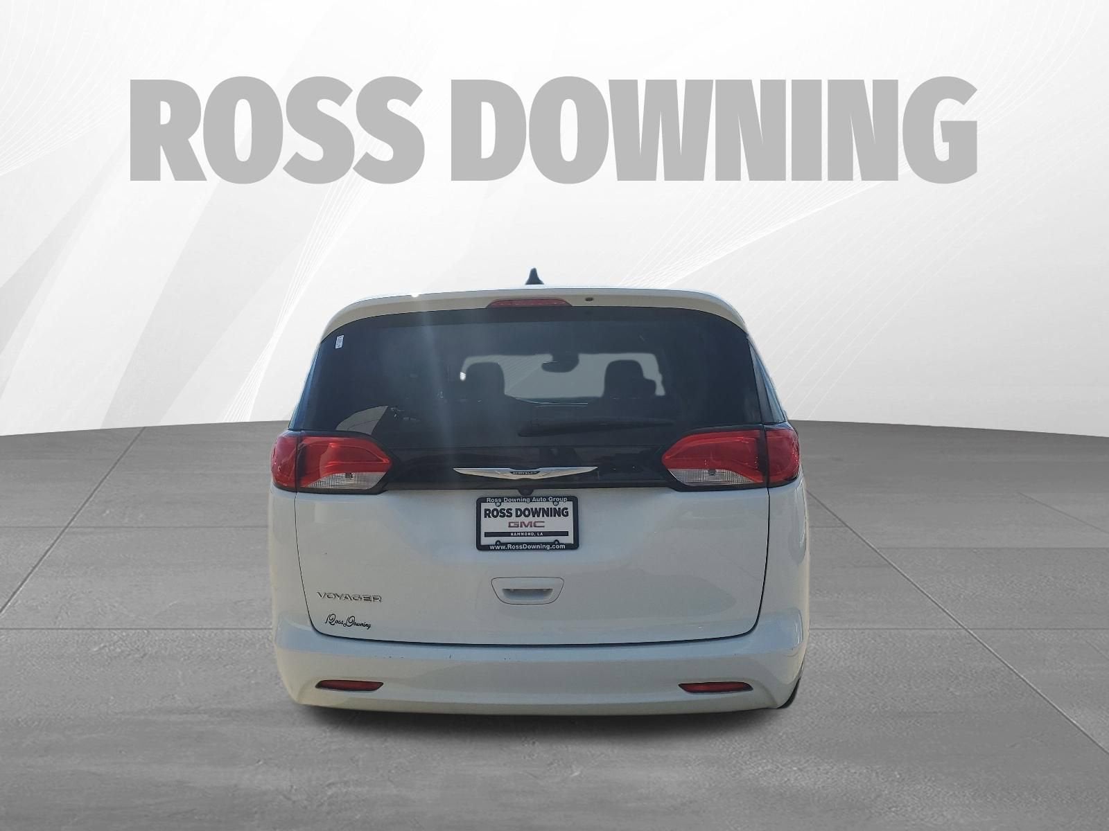 2023 Chrysler Voyager LX