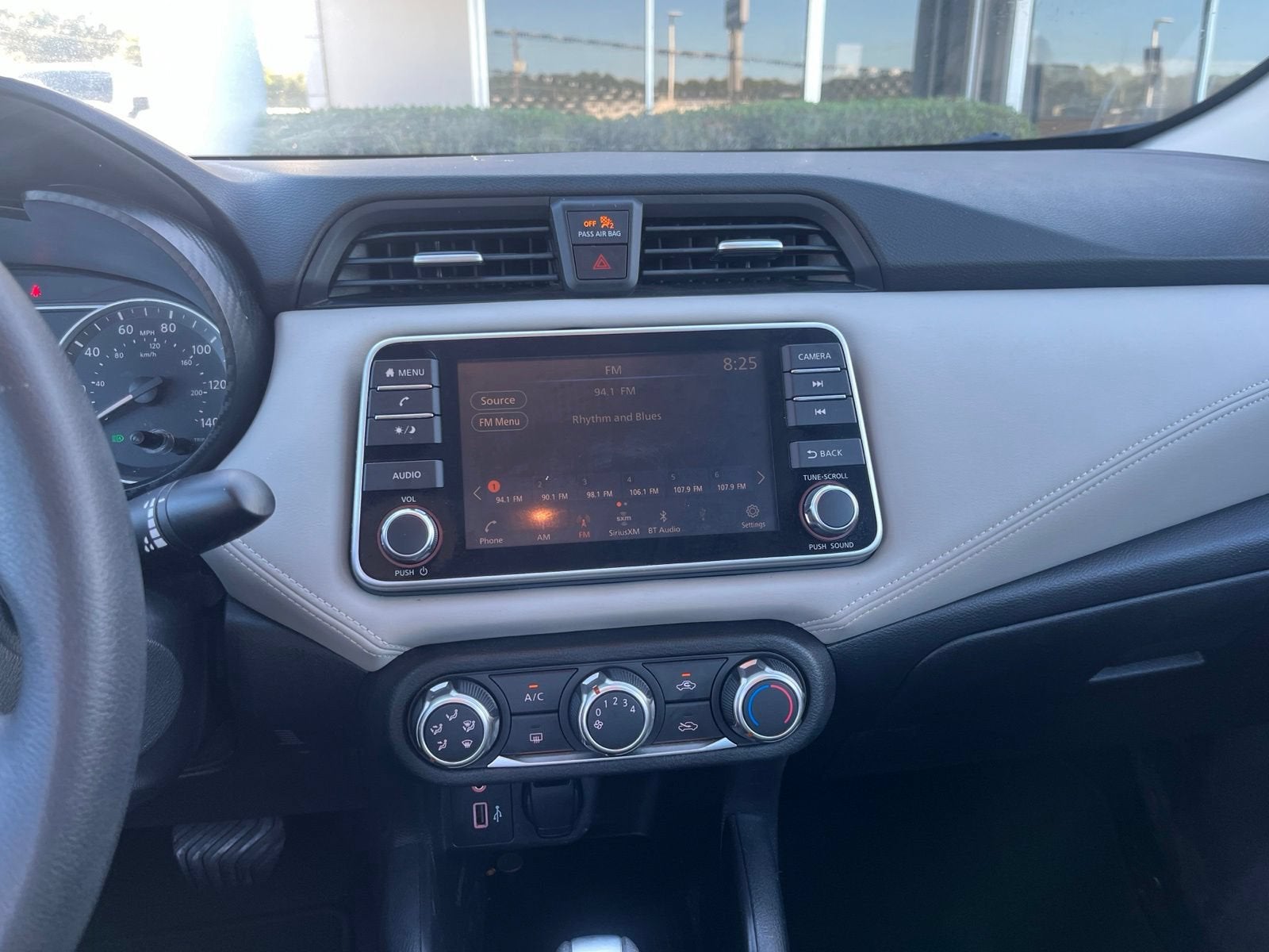 2020 Nissan Versa SV Xtronic CVT