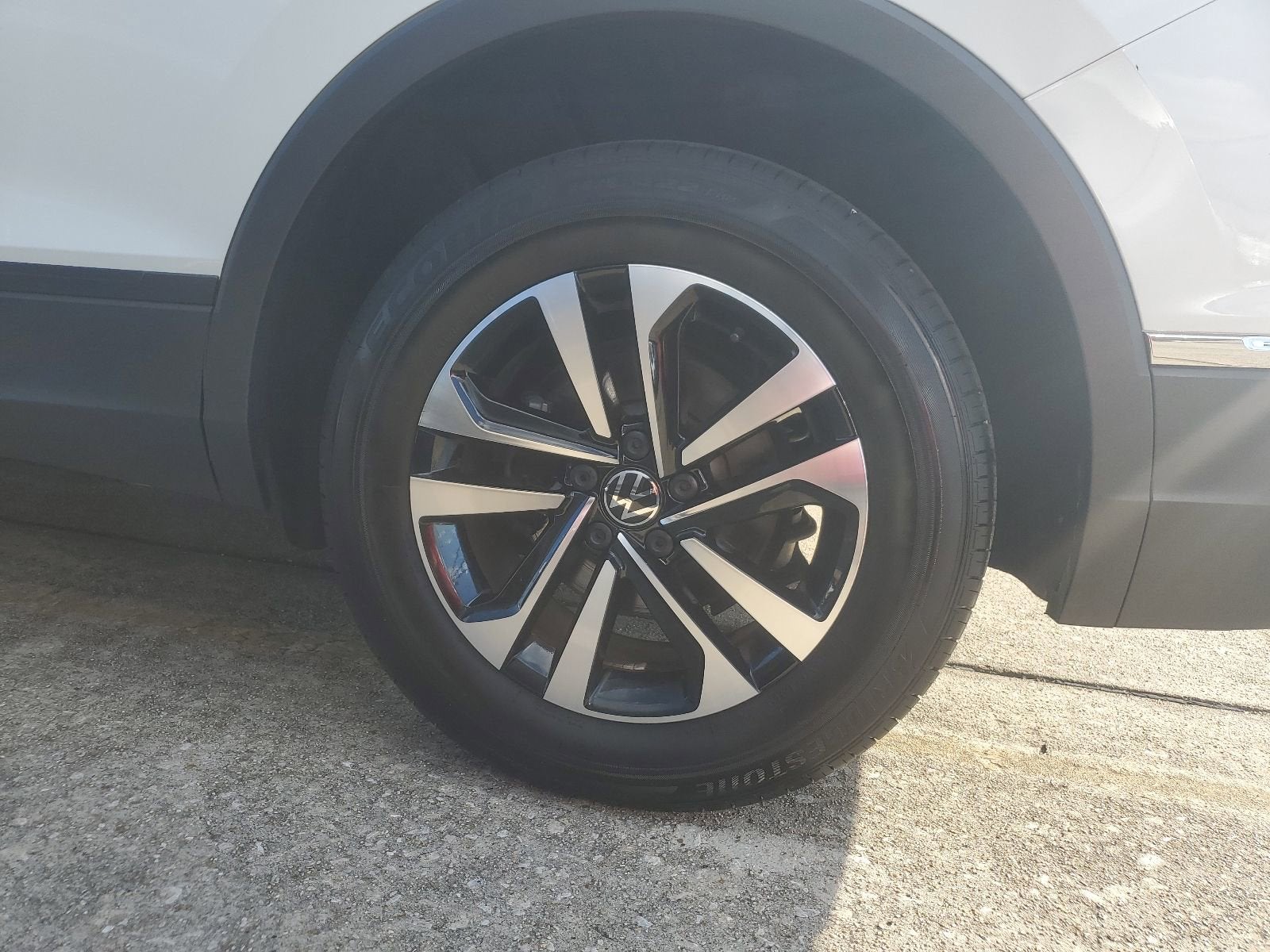 2024 Volkswagen Tiguan S