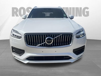 2022 Volvo XC90 T6 Momentum 7 Passenger
