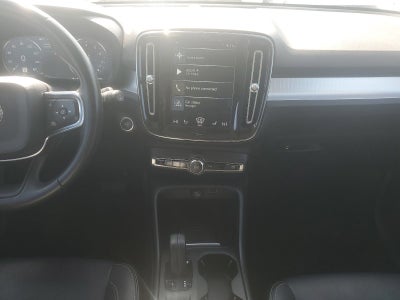 2019 Volvo XC40 Momentum
