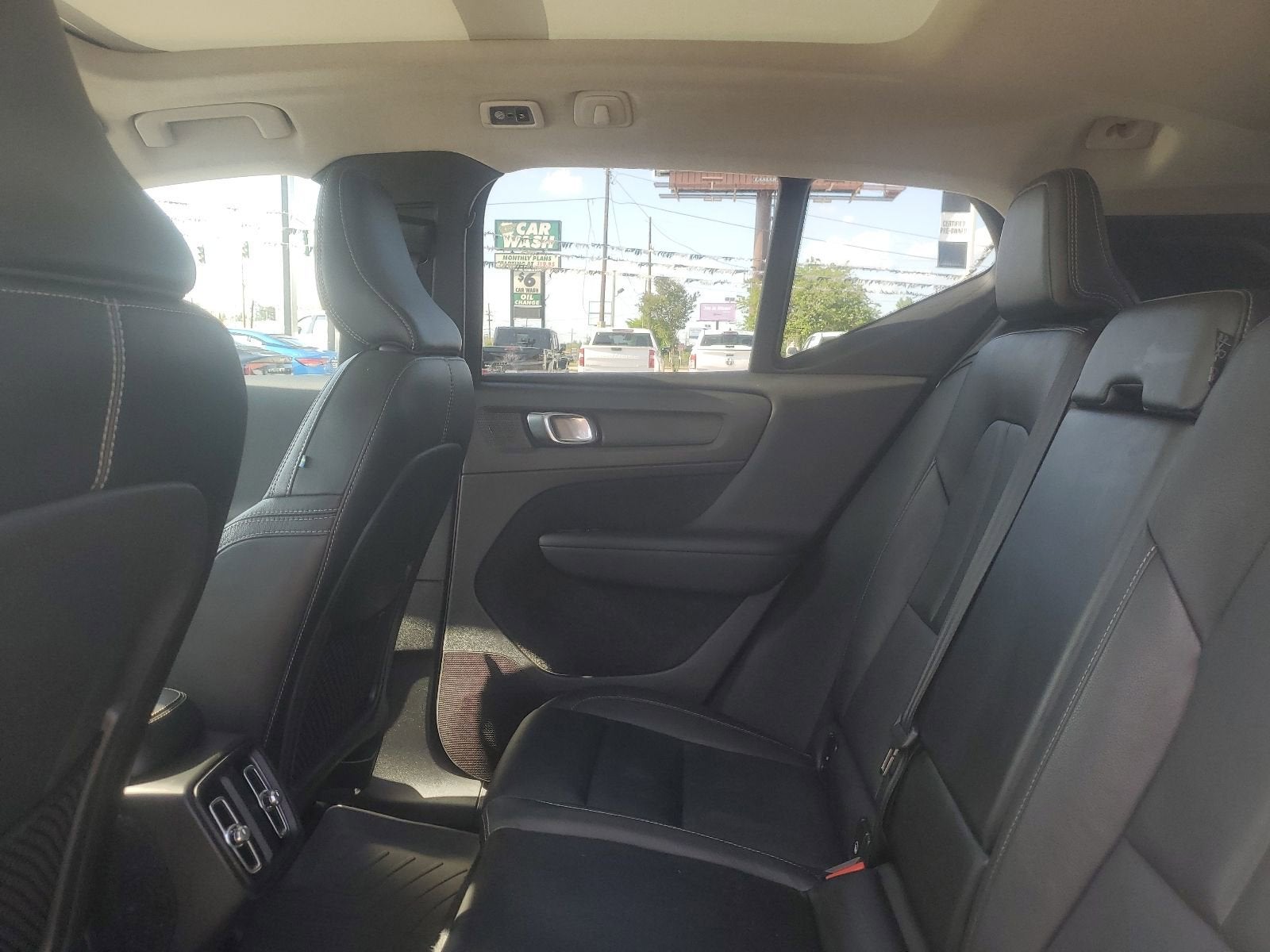 2019 Volvo XC40 Momentum