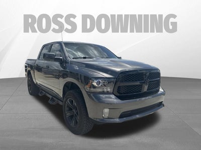 2017 RAM 1500 Night Crew Cab 4x4 5'7" Box