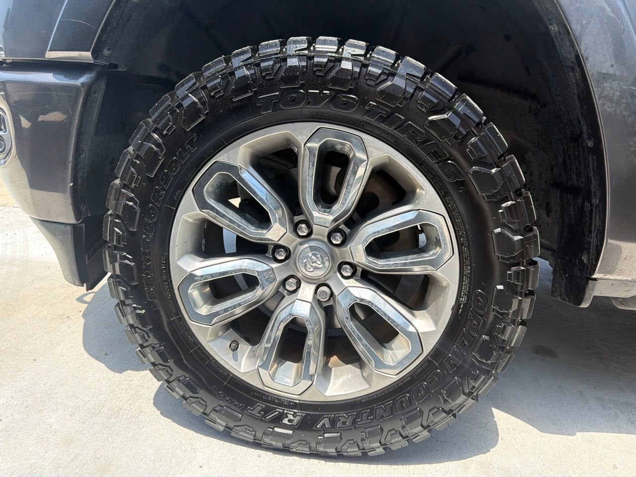 2021 RAM 1500 Laramie Crew Cab 4x2 5'7" Box