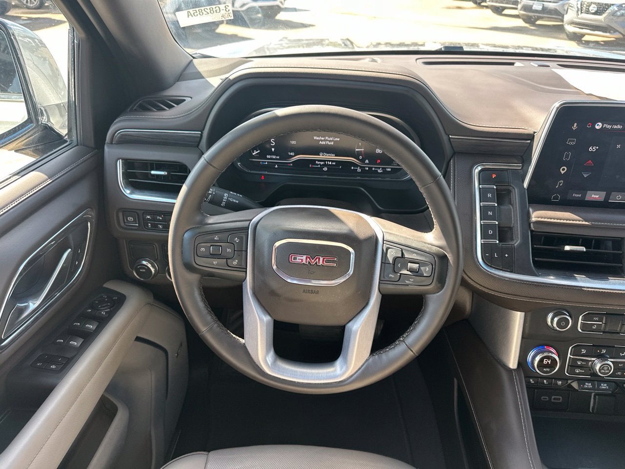 2023 GMC Yukon SLT