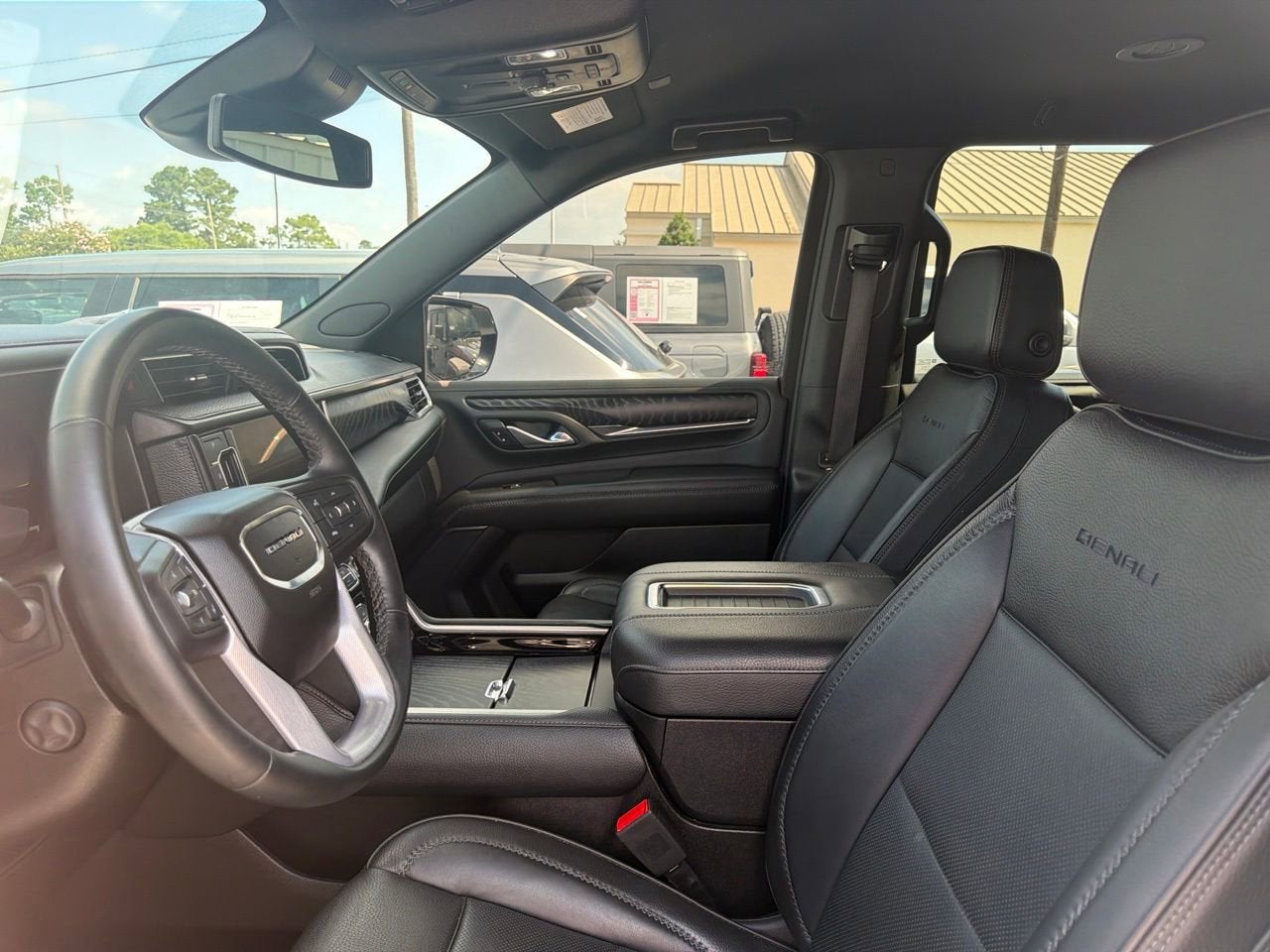 2023 GMC Yukon XL Denali