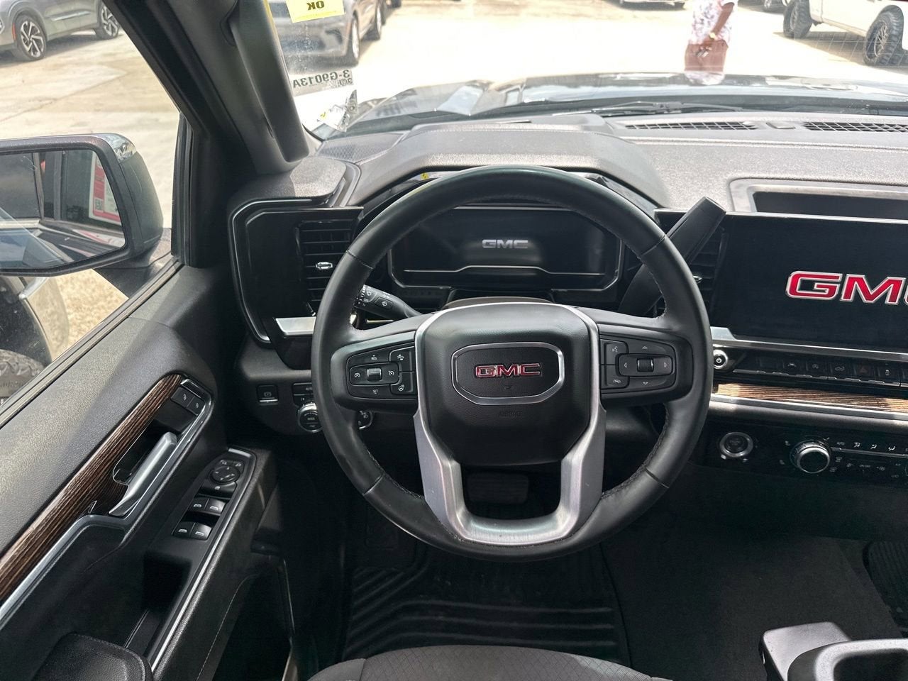 2023 GMC Sierra 1500 SLE