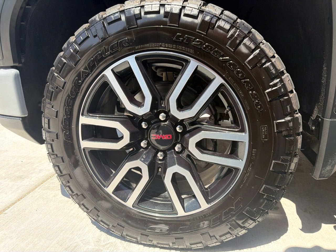 2024 GMC Sierra 1500 AT4