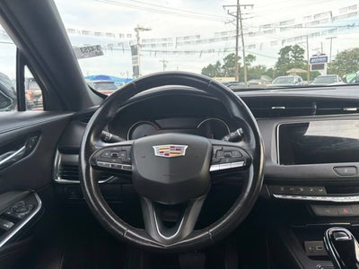 2023 Cadillac XT4 Premium Luxury
