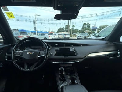 2023 Cadillac XT4 Premium Luxury