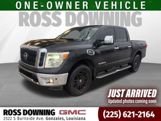 2017 Nissan TITAN SL