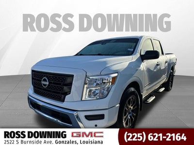 2024 Nissan TITAN Crew Cab SV 4x2