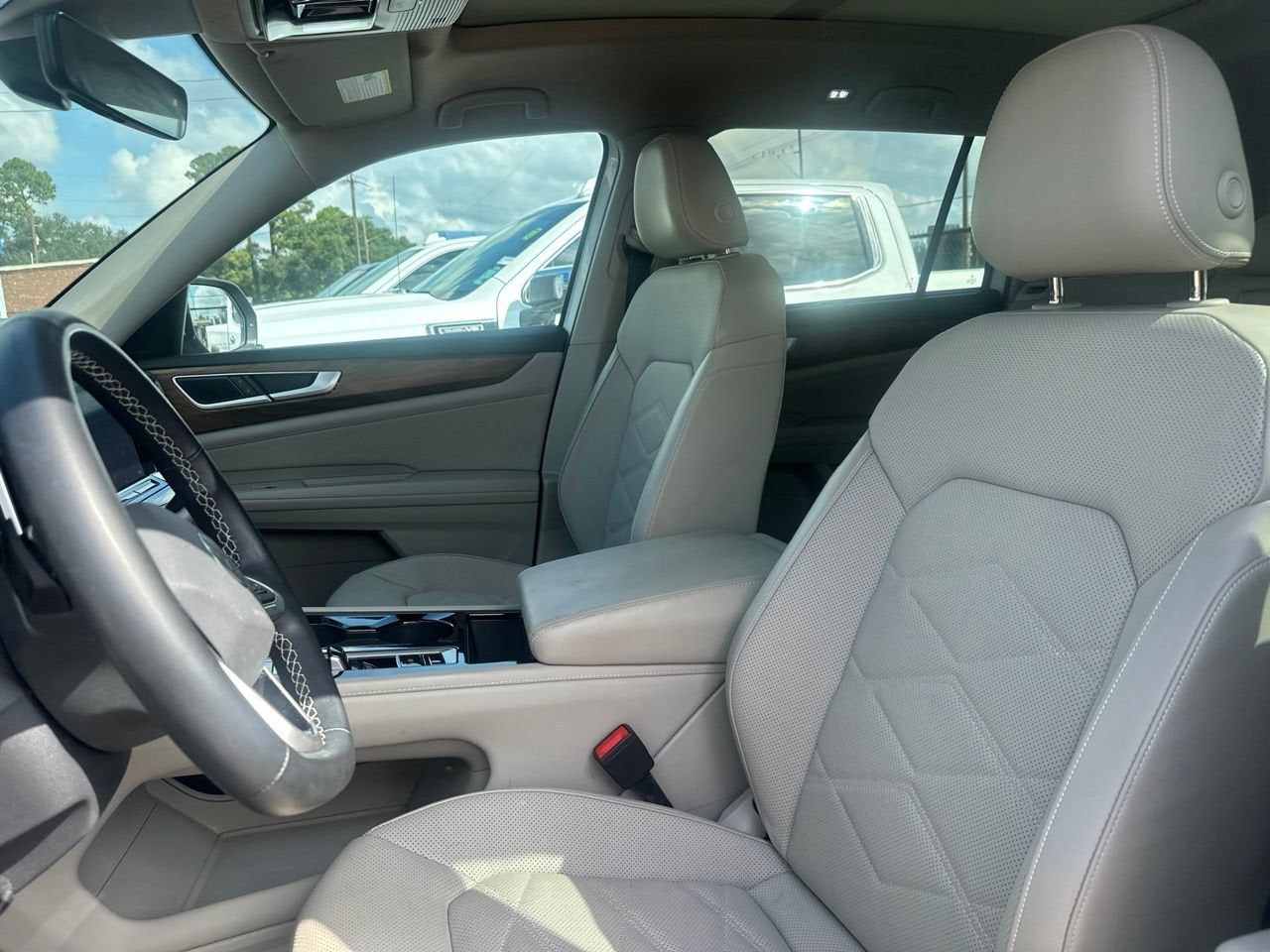2024 Volkswagen Atlas 2.0T SE w/Technology