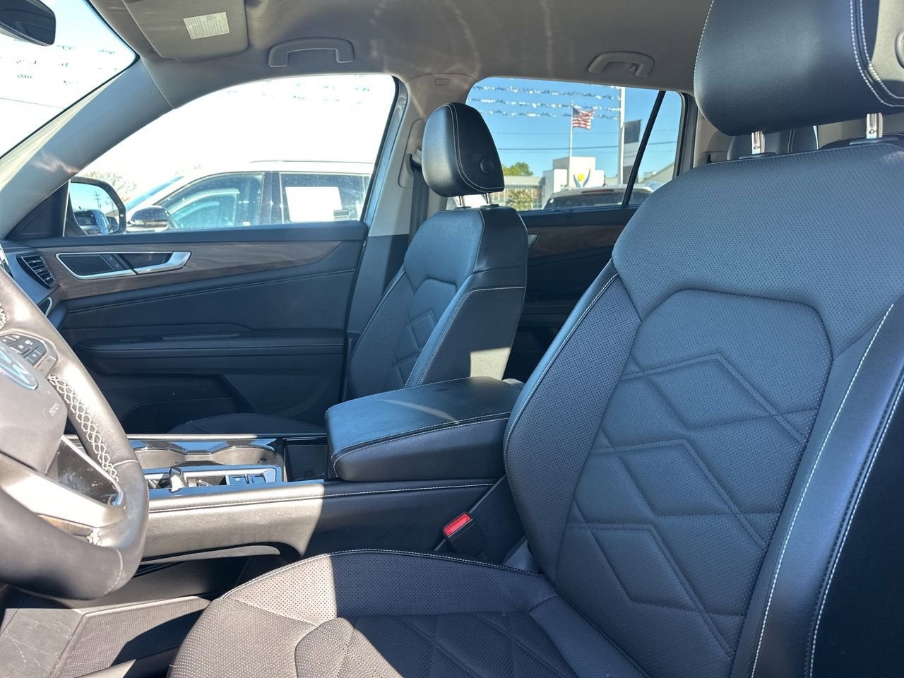 2024 Volkswagen Atlas 2.0T SE w/Technology