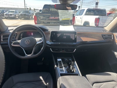 2025 Volkswagen Atlas 2.0T SE w/Technology