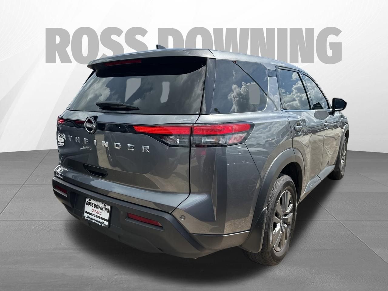 2025 Nissan Pathfinder S FWD