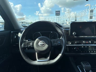 2024 Nissan Pathfinder SV