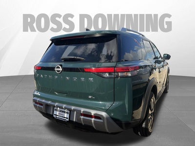 2025 Nissan Pathfinder SL