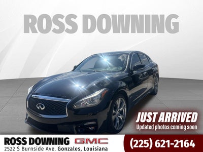 2015 INFINITI Q70 Q70