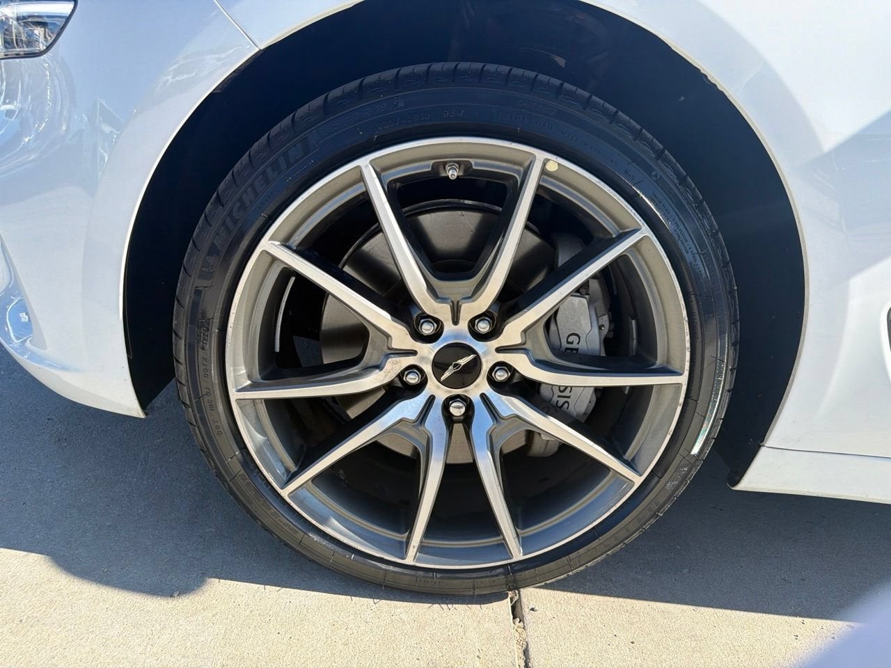 2025 Genesis G70 2.5T