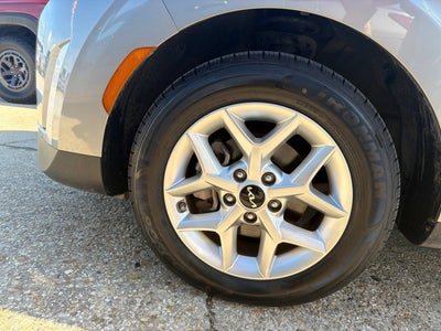 2024 Kia Soul LX