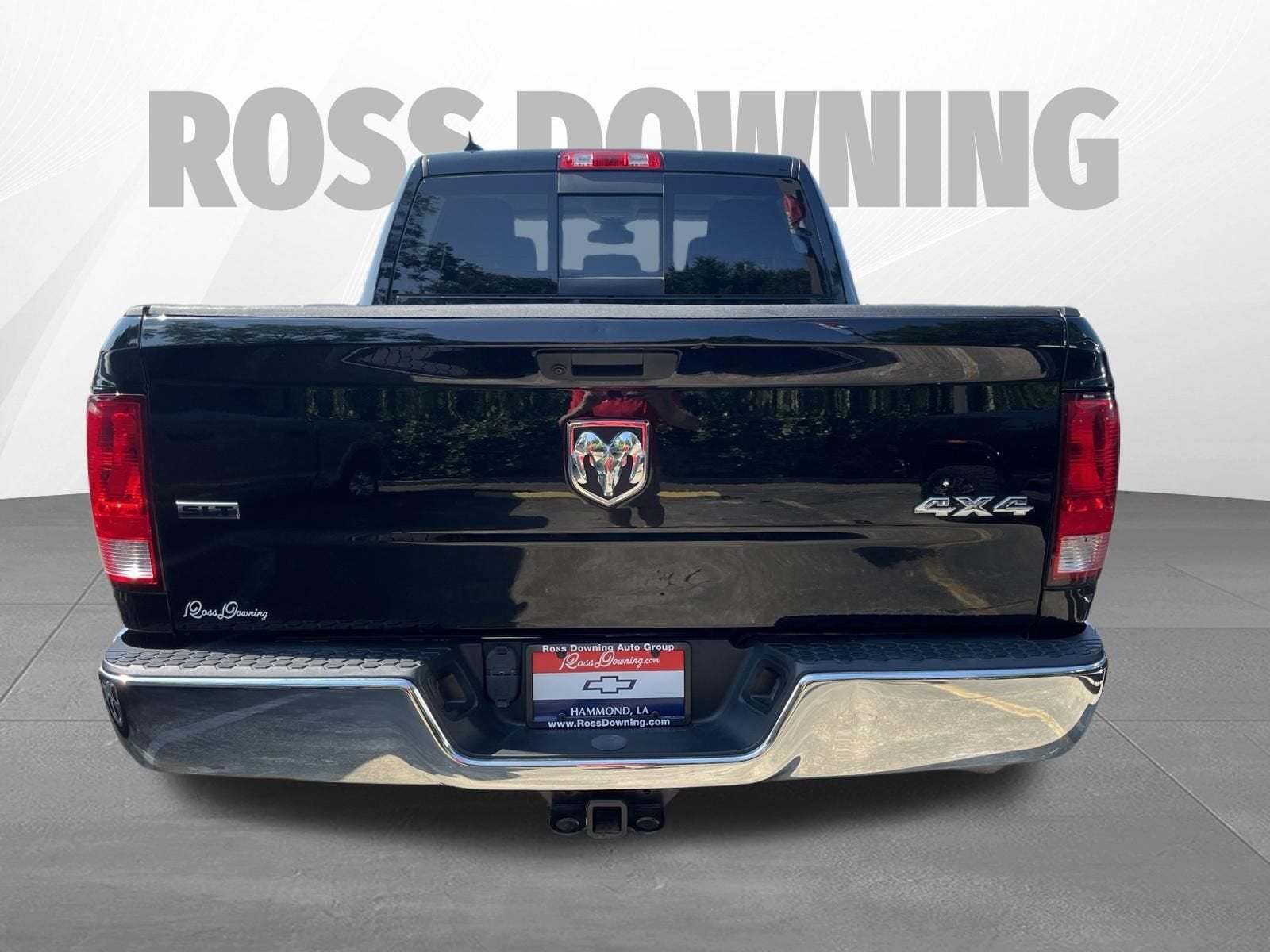 2023 RAM 1500 Classic SLT Crew Cab 4x4 5'7" Box