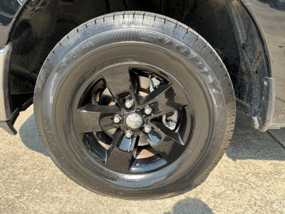 2023 RAM 1500 Classic SLT Crew Cab 4x4 5'7" Box