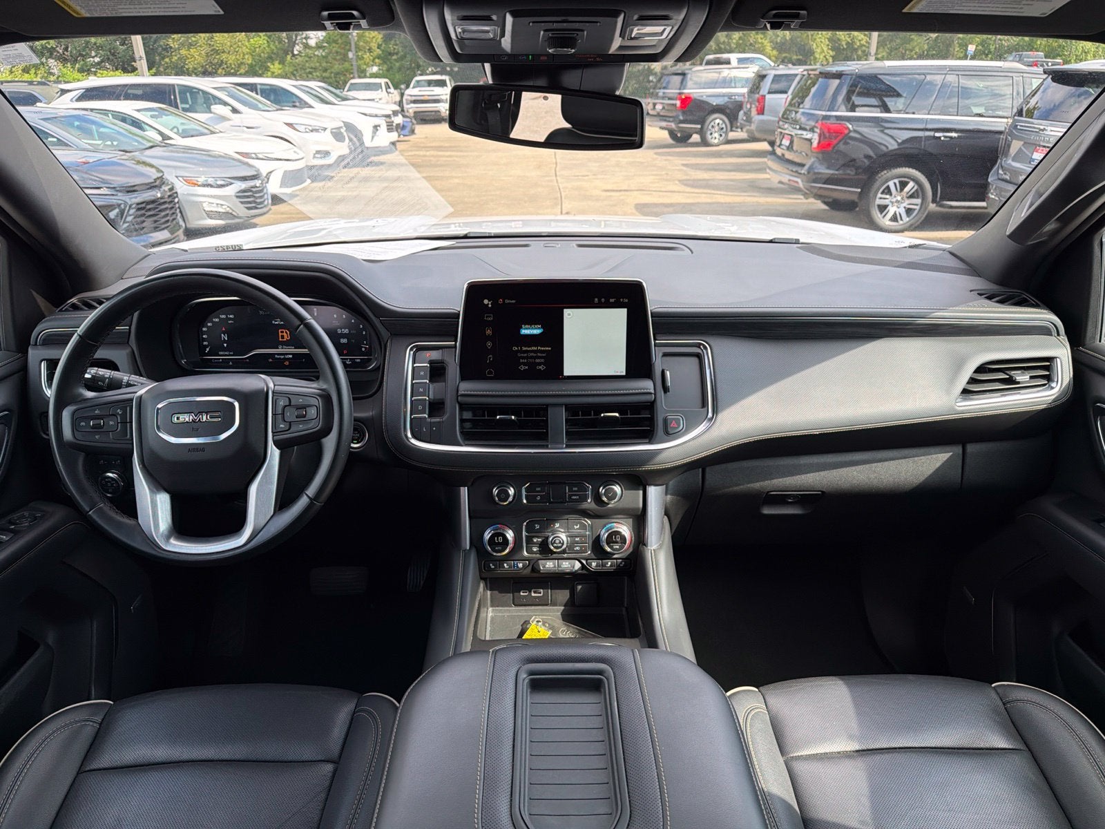 2024 GMC Yukon XL SLT