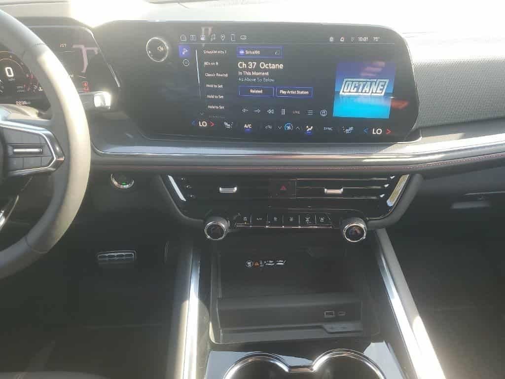 2025 Chevrolet Tahoe RST