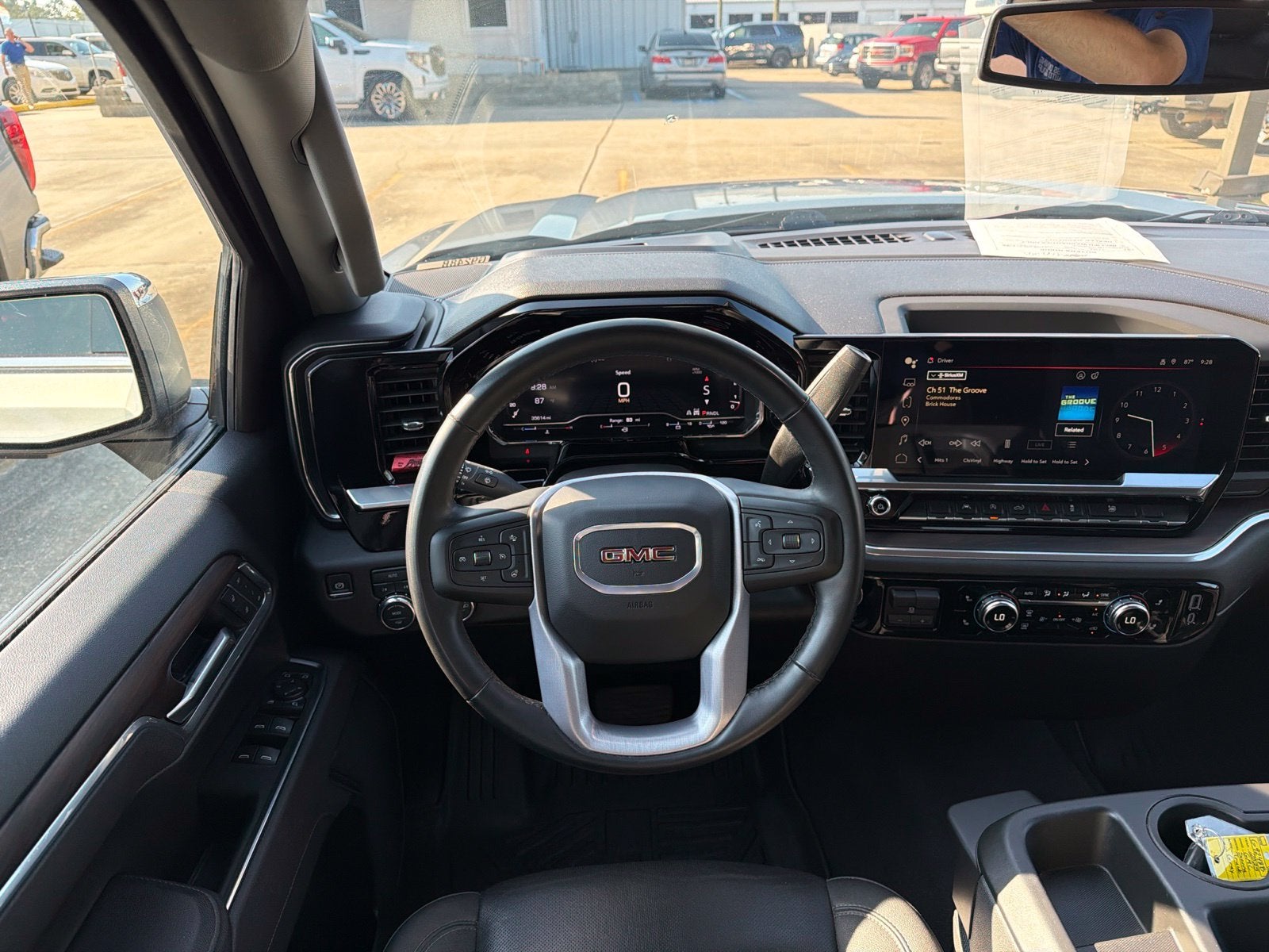 2025 GMC Sierra 1500 SLT