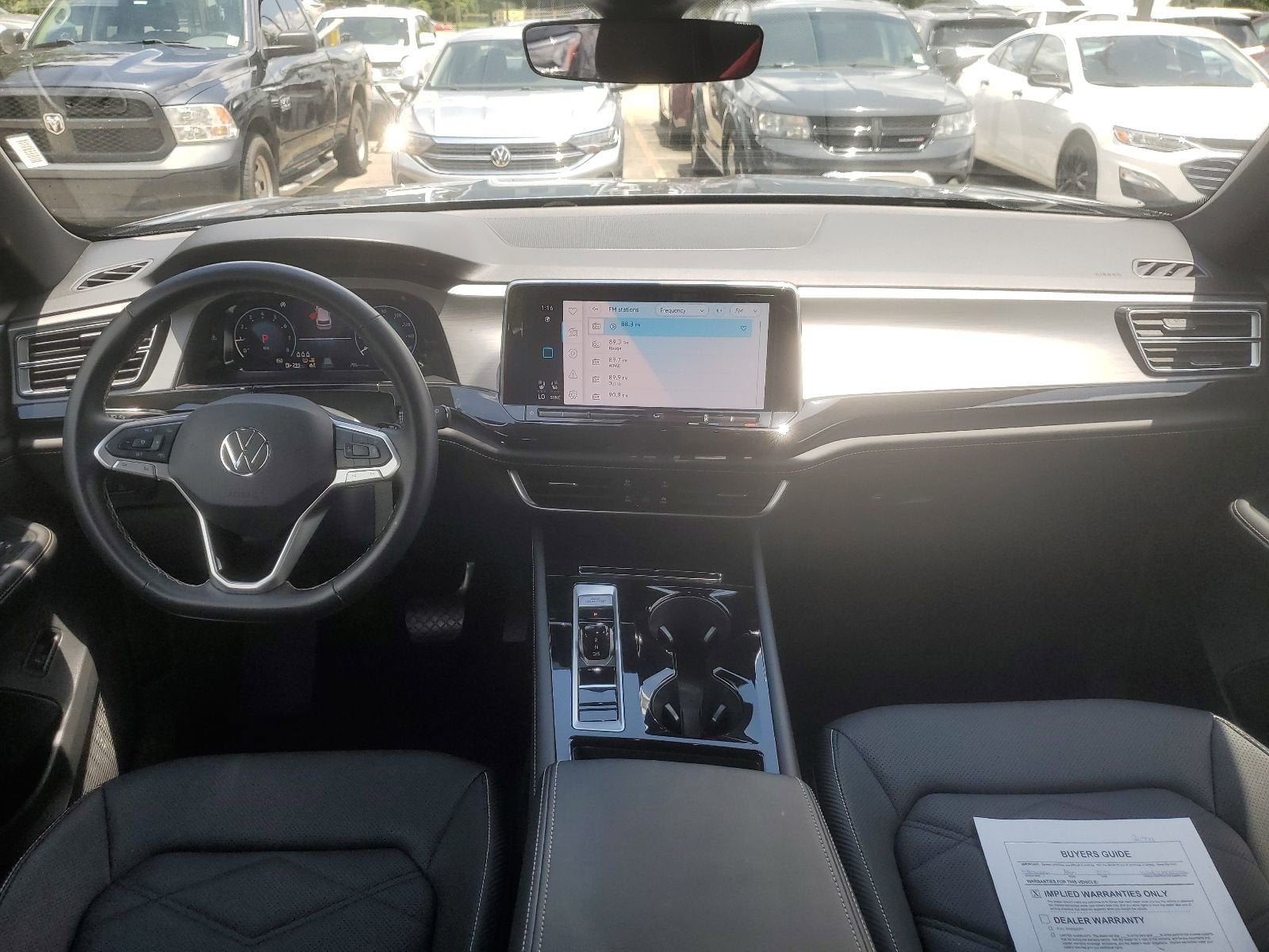 2025 Volkswagen Atlas Cross Sport 2.0T SE w/Technology