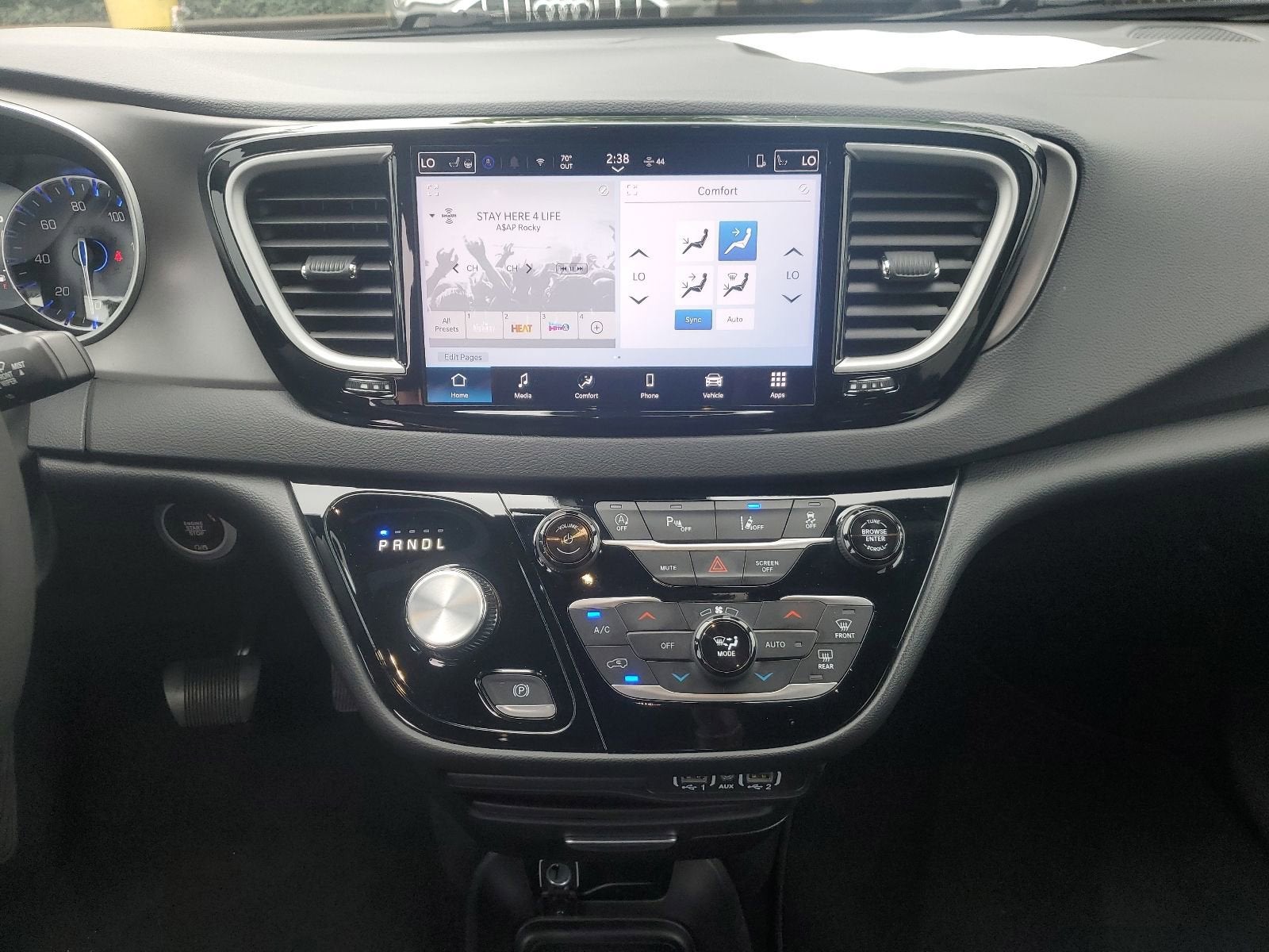 2025 Chrysler Pacifica Select
