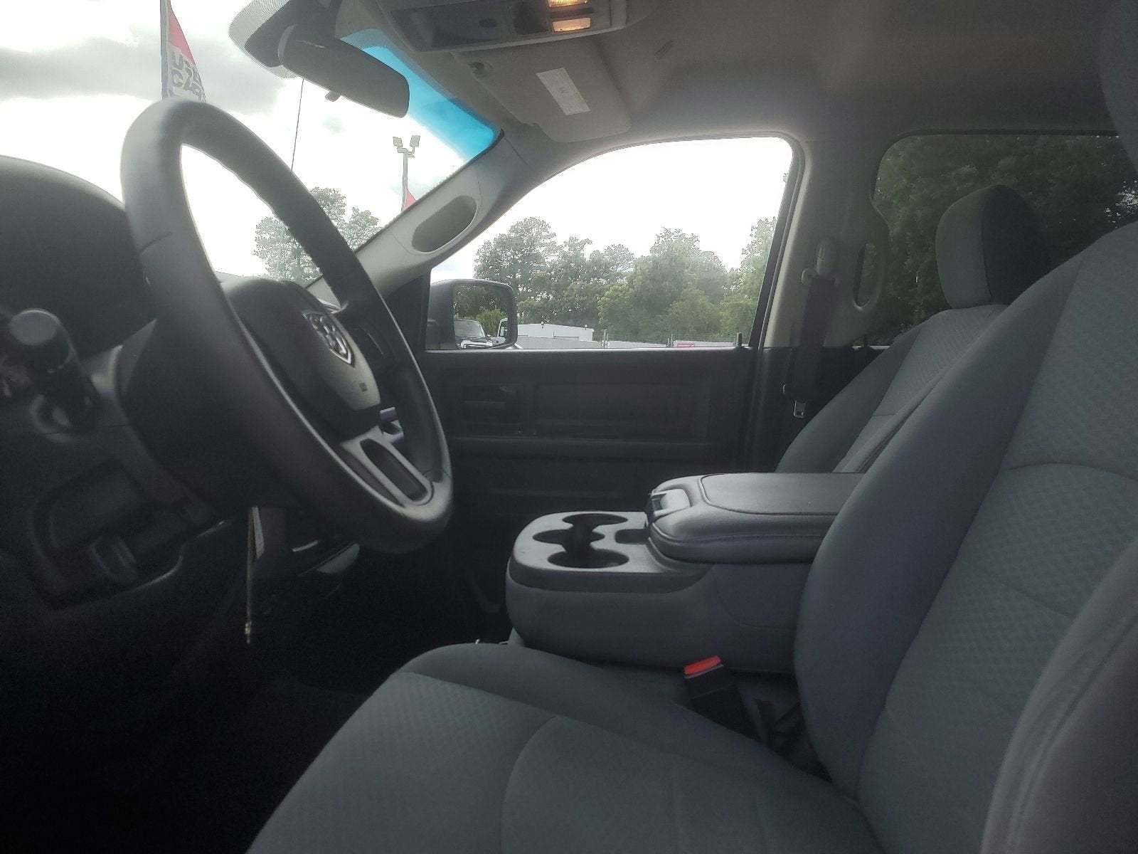 2018 RAM 1500 Express Crew Cab 4x2 5'7" Box