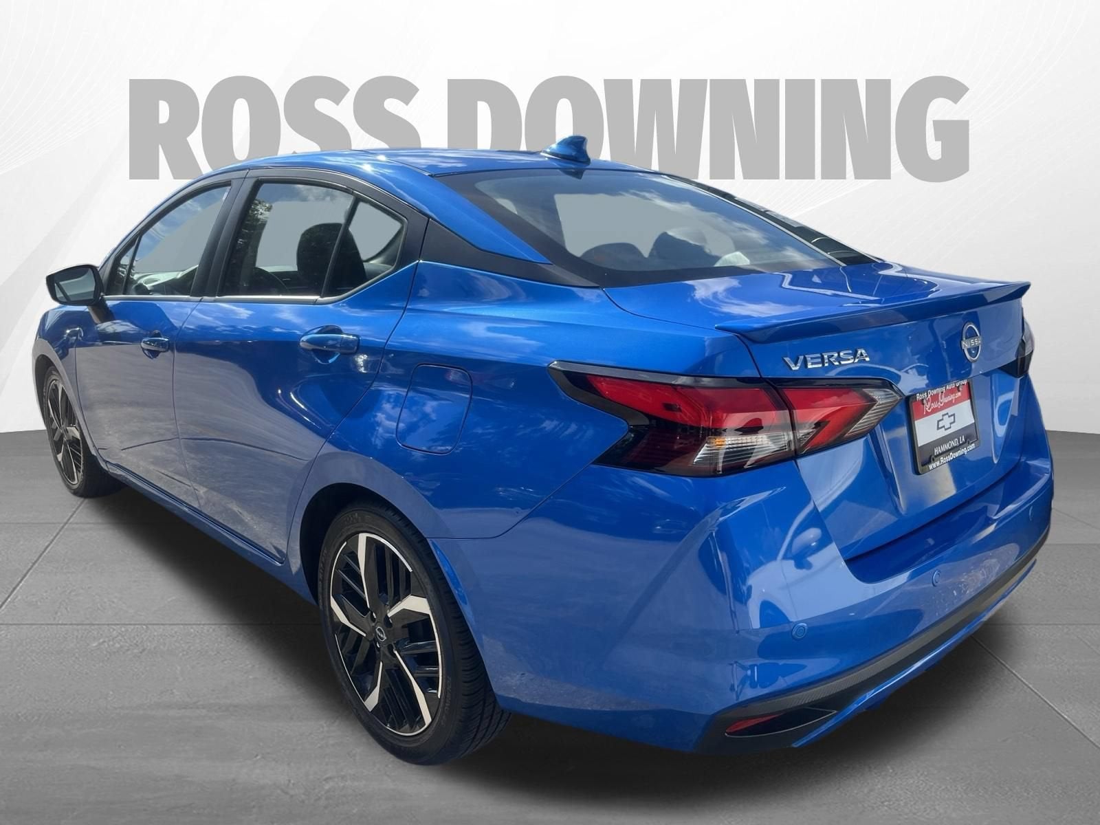 2024 Nissan Versa SR