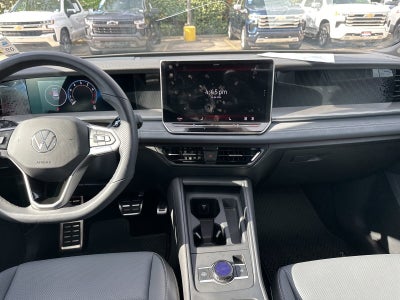 2025 Volkswagen Tiguan SE R-Line Black