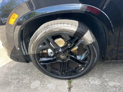 2025 Volkswagen Tiguan SE R-Line Black