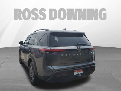 2024 Nissan Pathfinder SV