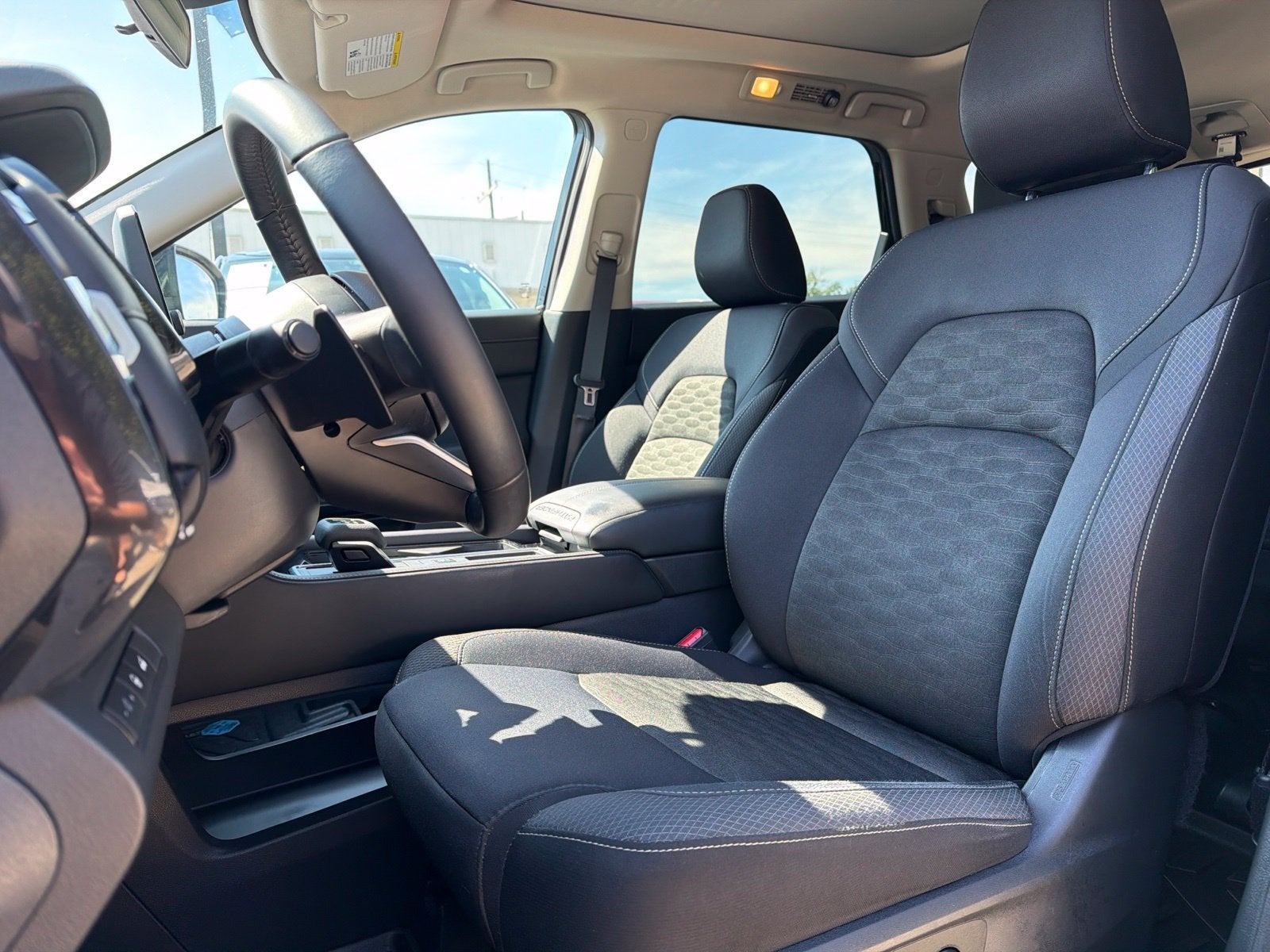 2024 Nissan Pathfinder SV FWD