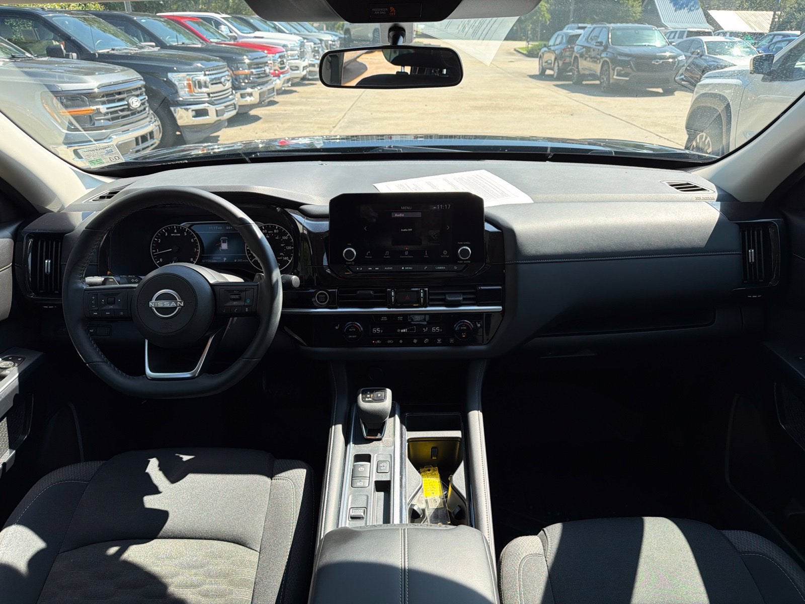2024 Nissan Pathfinder SV FWD