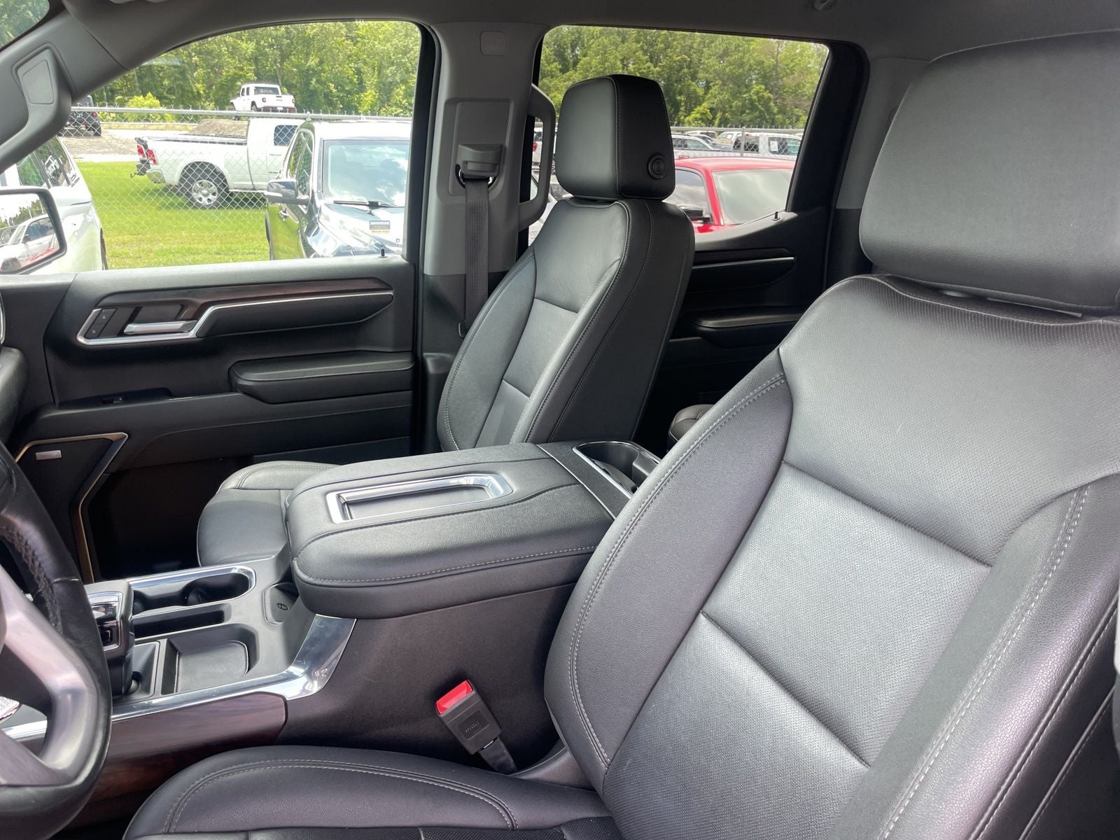 2022 GMC Sierra 1500 2WD Crew Cab Short Box SLT