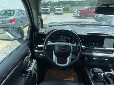 2022 GMC Sierra 1500 2WD Crew Cab Short Box SLT