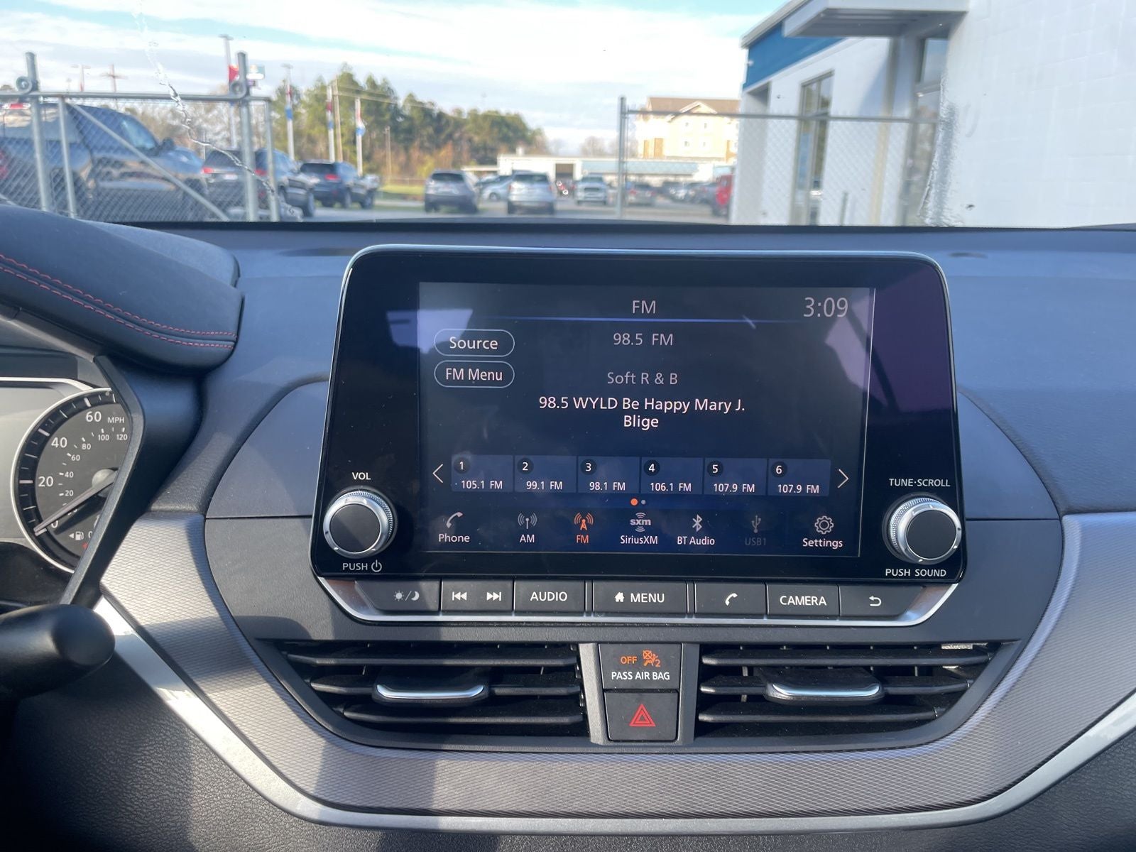 2025 Nissan Altima 2.5 SR