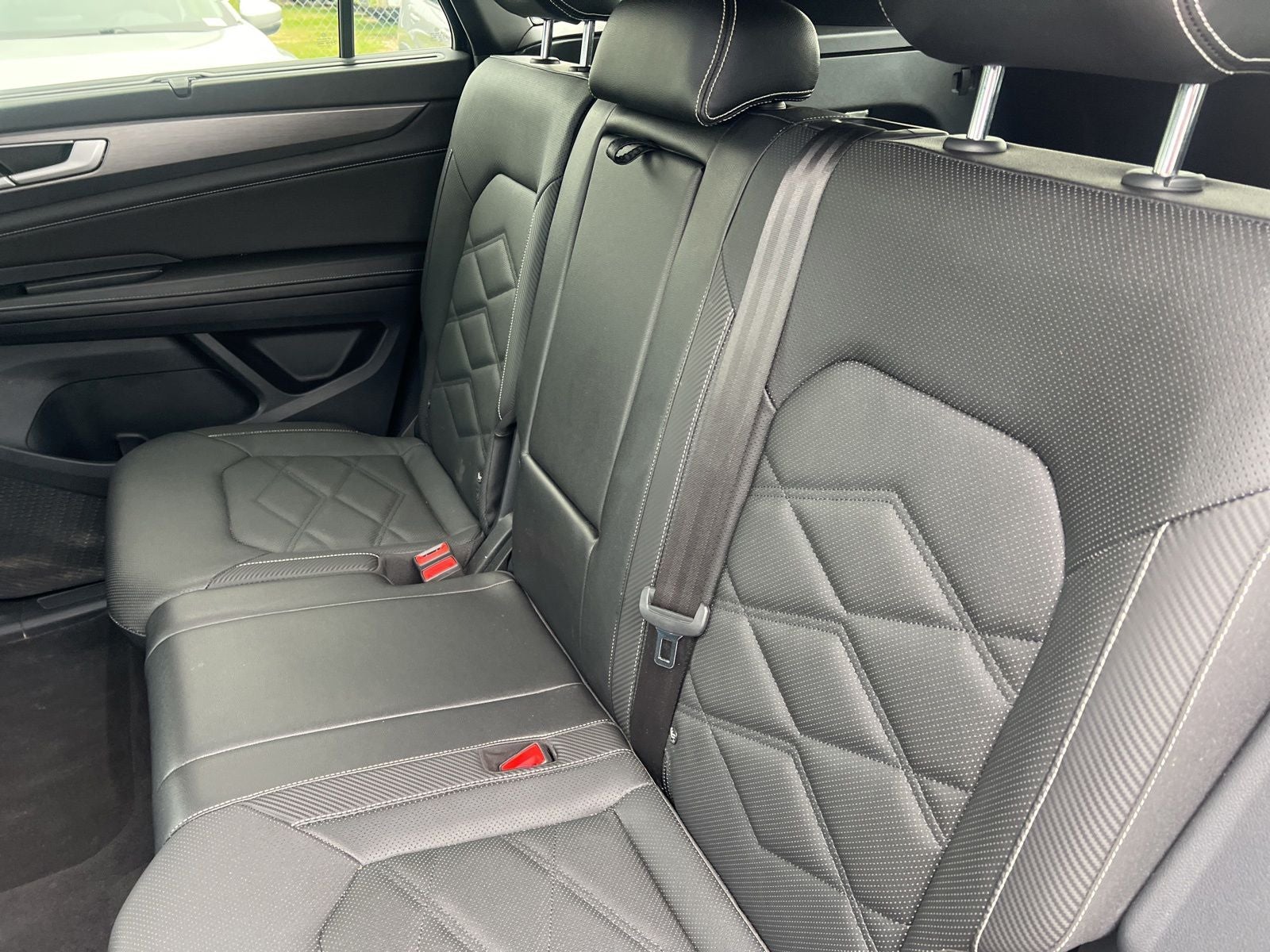 2025 Volkswagen Atlas Cross Sport 2.0T SE w/Technology