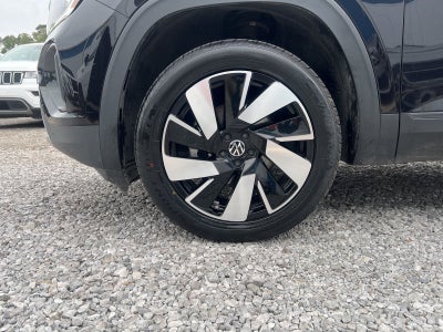 2025 Volkswagen Atlas Cross Sport 2.0T SE w/Technology