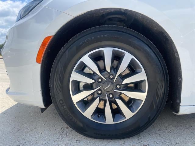 2022 Chrysler Pacifica Hybrid Touring L