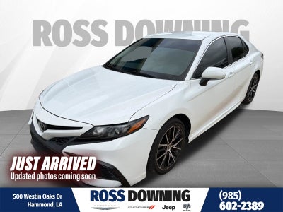 2022 Toyota Camry SE