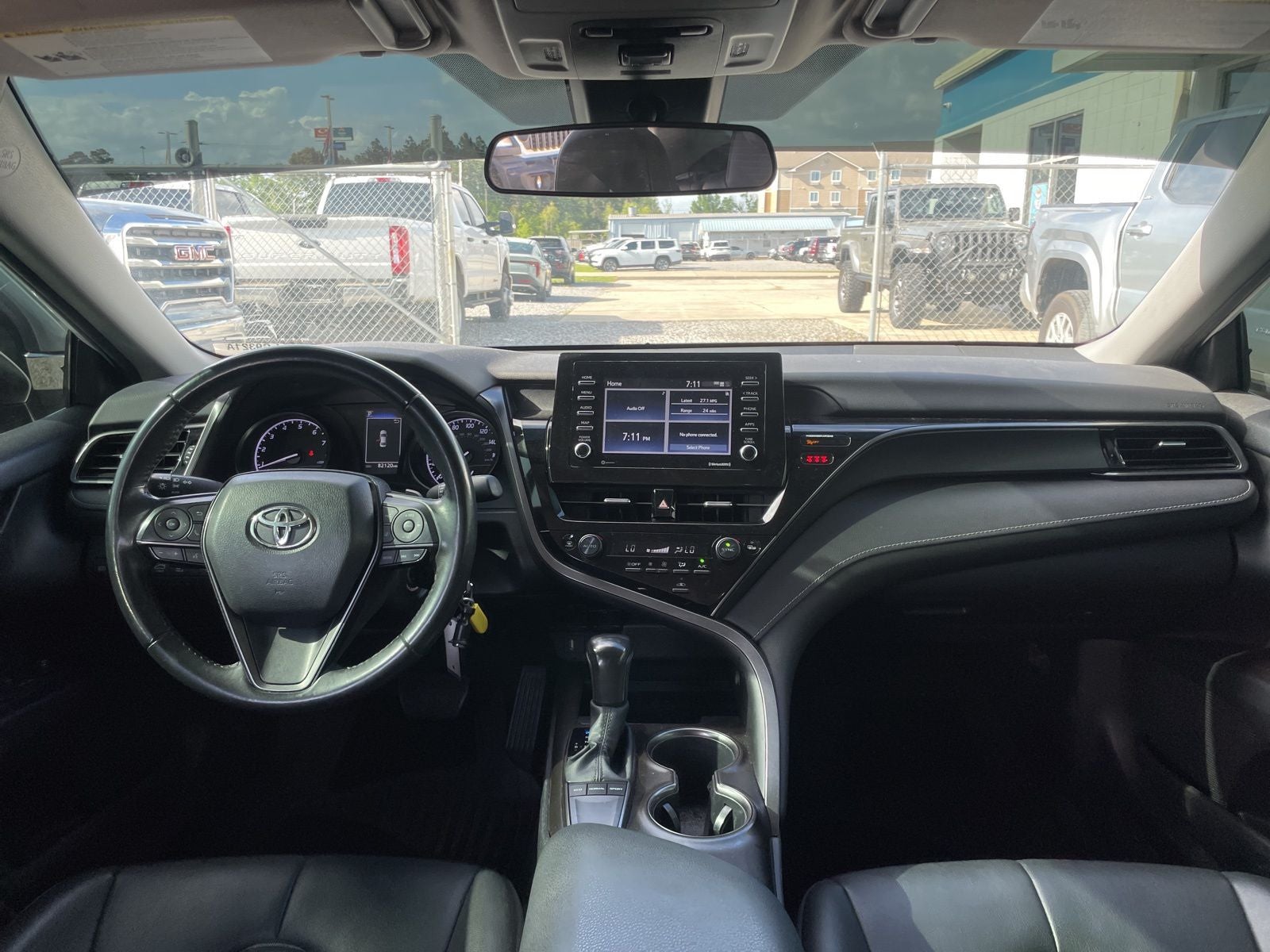 2022 Toyota Camry SE